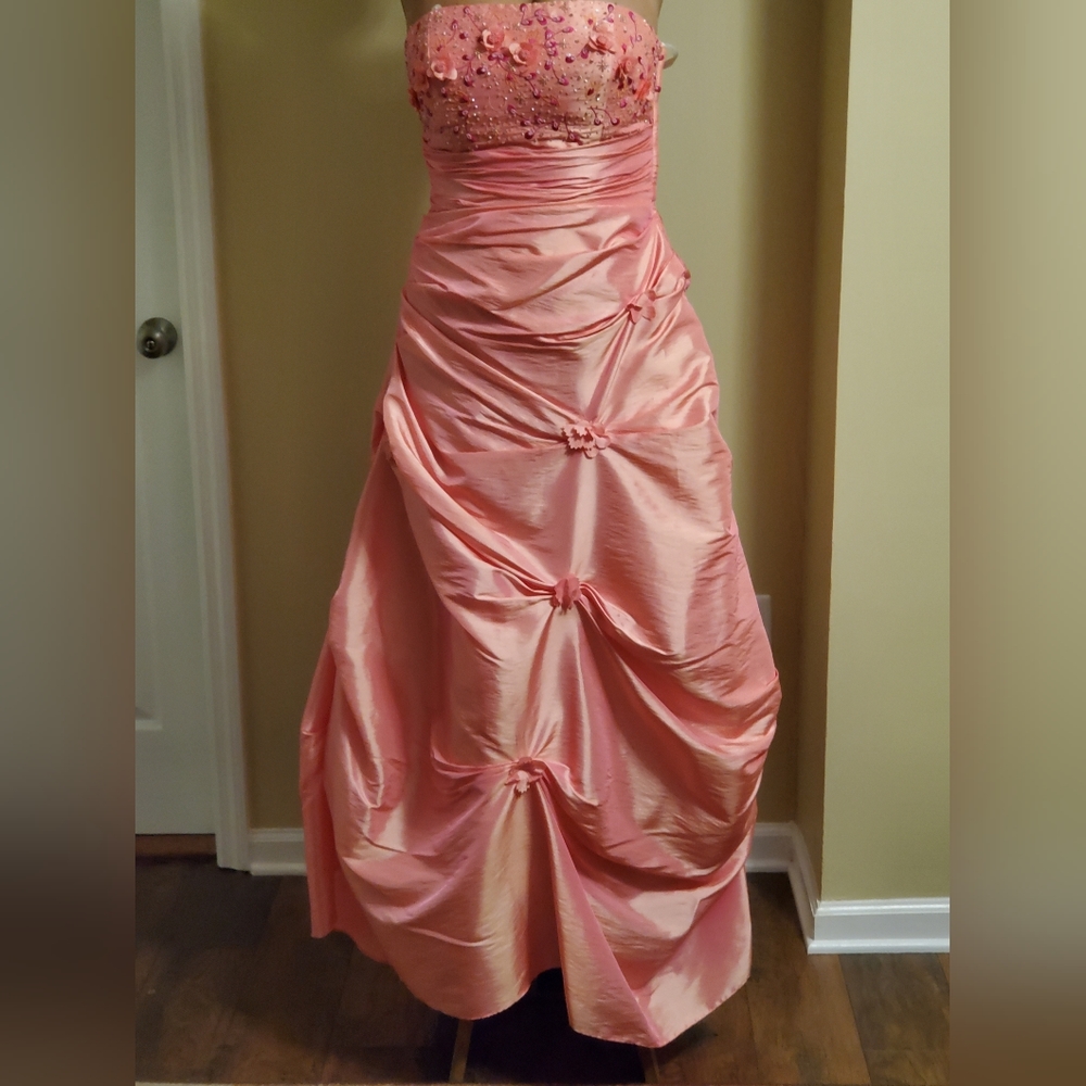 Dress Strapless  Sz 12.  Rich Apricot Color.  Needs Repair